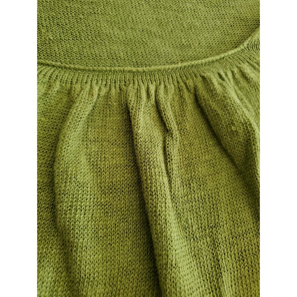Adorable Eileen Fisher green linen top